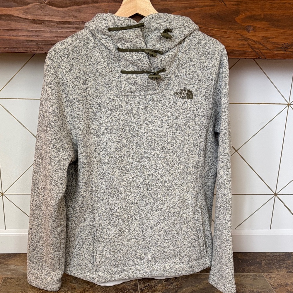 The North Face Women's Crescent Hoodie Gray Toggle-Button Neck Pullover Sweater